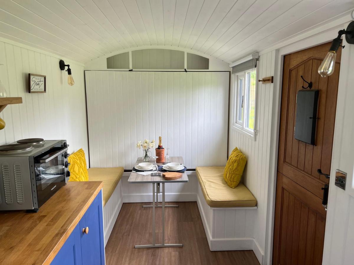 Shepherds Hut With Hot Tub Wells Luaran gambar